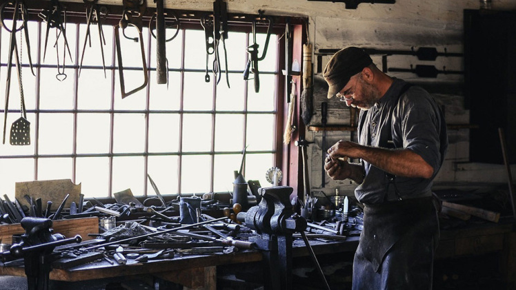 چگونه از تیغهی داماسکوس خود محافظت کنیم؟